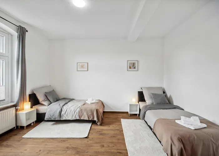 Wupper Home Ii, Top Lage Ideal Fuer Geschaeftsleute, Monteure, Familien, 3 Zimmer, Flachbild-Tv
