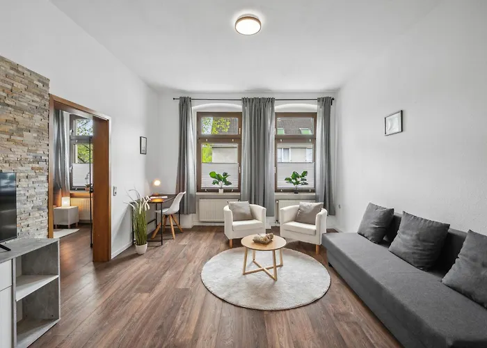 Wupper Home Ii, Top Lage Ideal Fuer Geschaeftsleute, Monteure, Familien, 3 Zimmer, Flachbild-Tv