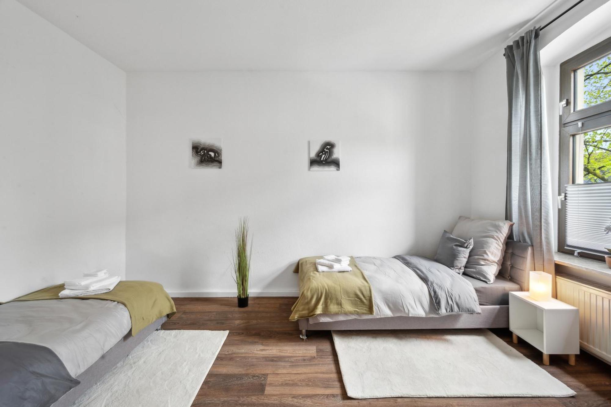Wupper Ii, Lage Ideal Fuer Geschaeftsleute, Monteure, Familien, 3 Zimmer, Flachbild-tv Apartment Wuppertal